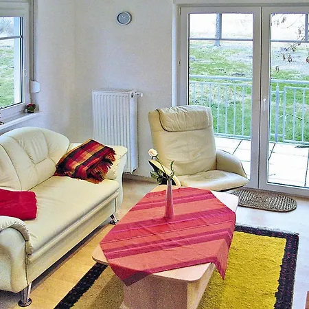 Am Kummerower See, * Kummerow (Mecklenburgische Seenplatte)